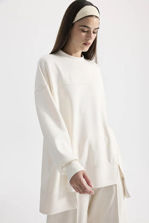 Assymetrical Knitted Sweatshirt